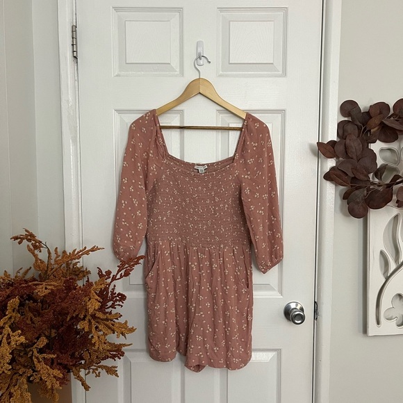 American Eagle Floral Pink Romper - Picture 2 of 6